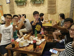 黄岛烧烤加盟,学烧烤技术,开烧烤店多少钱疯狂烤翅加盟
